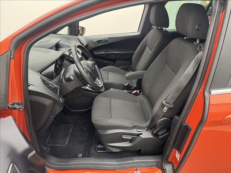 Ford B-MAX 1,6 NAVI KLIMA SENZORY TAŽNÉ - fotka 28 z 36