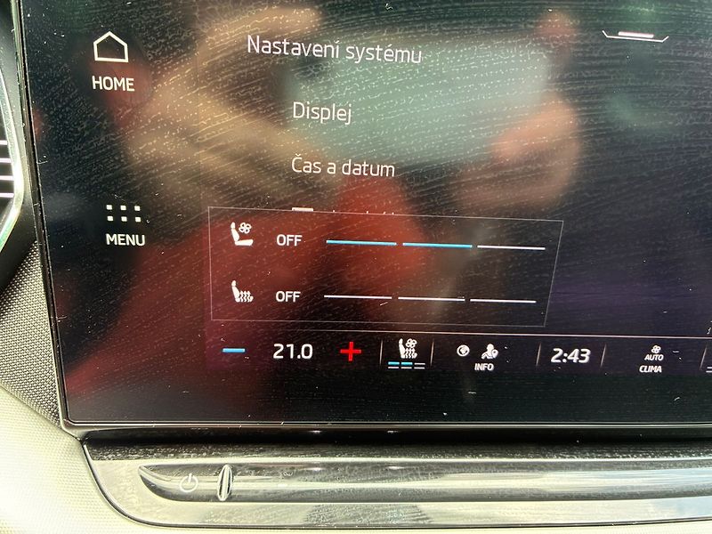 Škoda Octavia 2.0 TDi DSG STYLE PLUS 110 kW - fotka 24 z 25