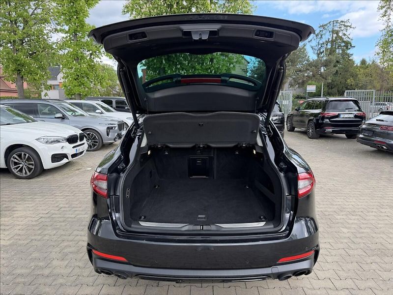 Maserati Levante 3.0V6 SQ4 - fotka 34 z 35