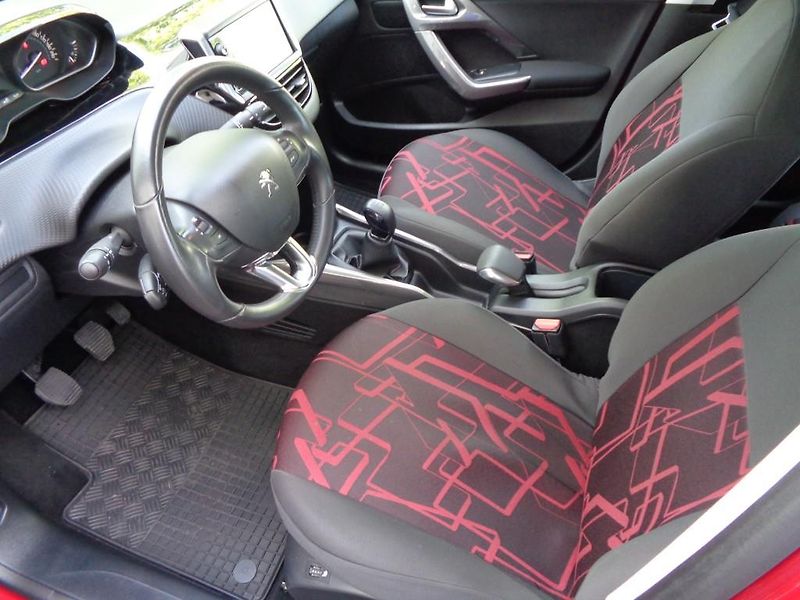 Peugeot 2008 1.6 BlueHDI ACTIVE 73 kW - fotka 10 z 30
