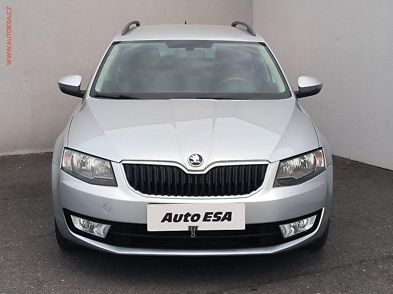 Škoda Octavia (2014) 1.6 TDi, Ambition, navi - fotka 2 z 19