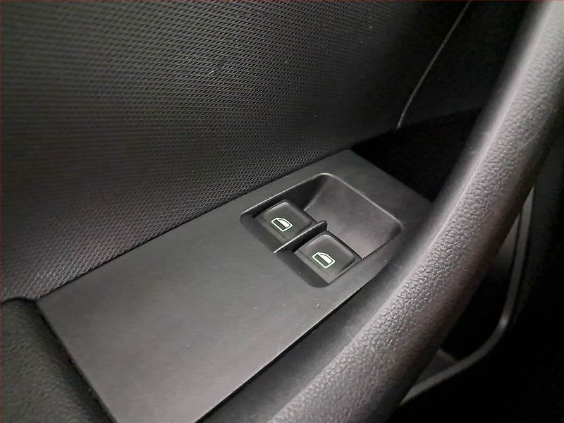 Škoda Rapid (2013) 1.2 TSI, Park. senzory - fotka 18 z 18