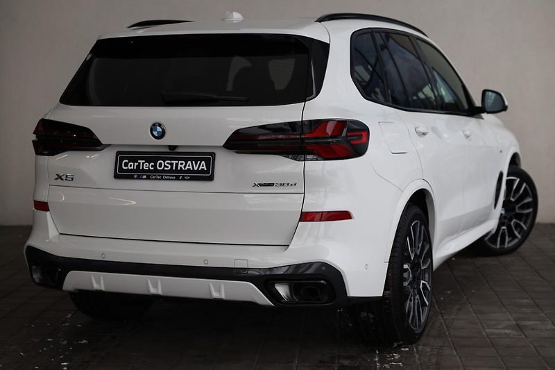 BMW X5 xDrive30d - fotka 4 z 18
