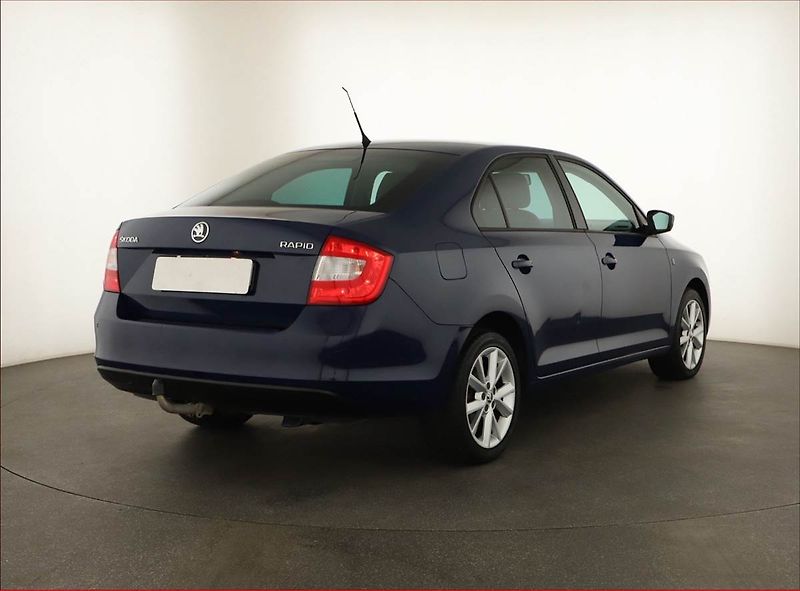 Škoda Rapid (2013) 1.6 TDI, Tempomat - fotka 5 z 13