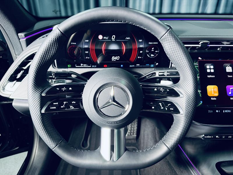 Mercedes-Benz Třídy E (2024) AMG*4M*AIR*ZÁR*NEZ.TOP*NAT.NAP - fotka 23 z 43