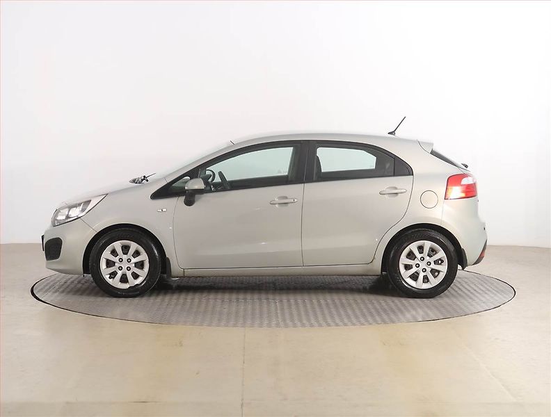 Kia Rio (2012) 1.25 CVVT, Serv.kniha - fotka 3 z 15