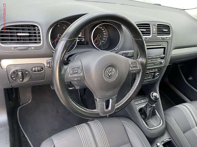 Volkswagen Golf (2012) 1.2 TSi, Match, +ALU - fotka 12 z 16