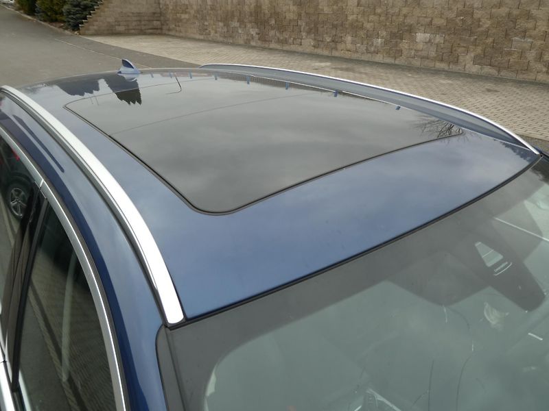 BMW Řada 3 Kombi 320D xDRIVE panorama  - fotka 7 z 15