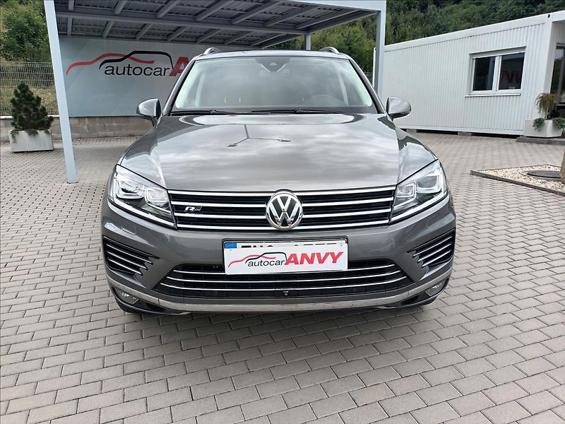 Volkswagen Touareg 3,0 TDI 193Kw,R-Line,ČR,TAŽNÉ, - fotka 2 z 50