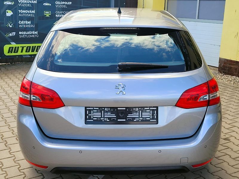 Peugeot 308 96kW,CZ,1maj,SERV.KNIHA       - fotka 10 z 40