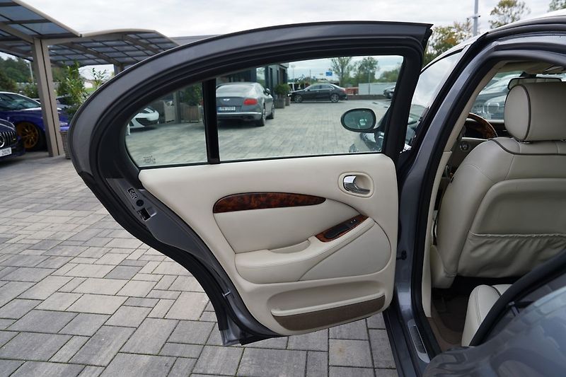Jaguar S-Type 2.7 D/V6/automat/kůže/šíbr - fotka 17 z 34