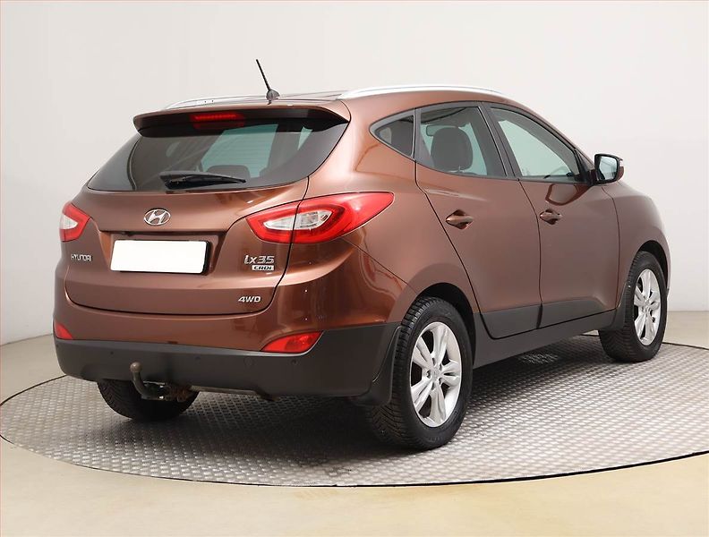 Hyundai ix35 (2013) 2.0 CRDi, 4X4, Xenony - fotka 5 z 18