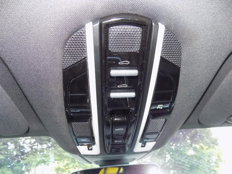 Porsche Panamera (2018) 2.9 V6 4S - fotka 18 z 19