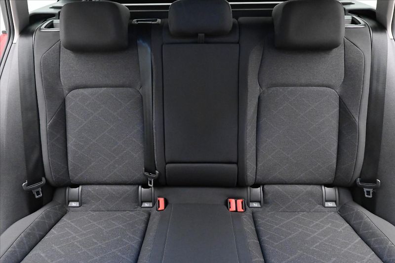 Volkswagen Golf 2,0 TDI 110 kW DSG Business Zá - fotka 26 z 28