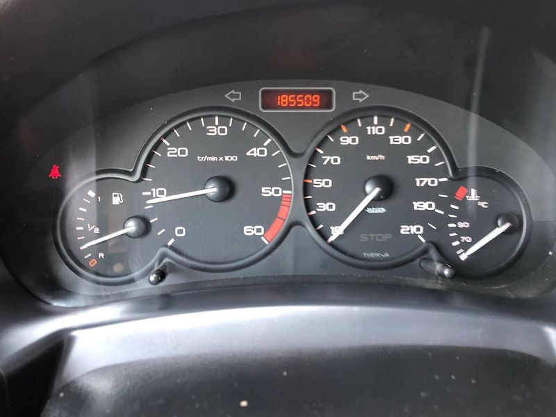 Peugeot Partner (2004) 1.9 D - fotka 15 z 26