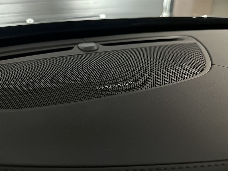 Volvo XC90 (2026) 2,0 T8  Plus Dark - fotka 37 z 37
