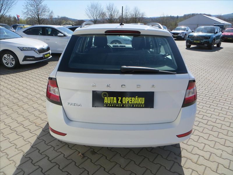 Škoda Fabia 1,0 TSI Active ČR - fotka 6 z 18