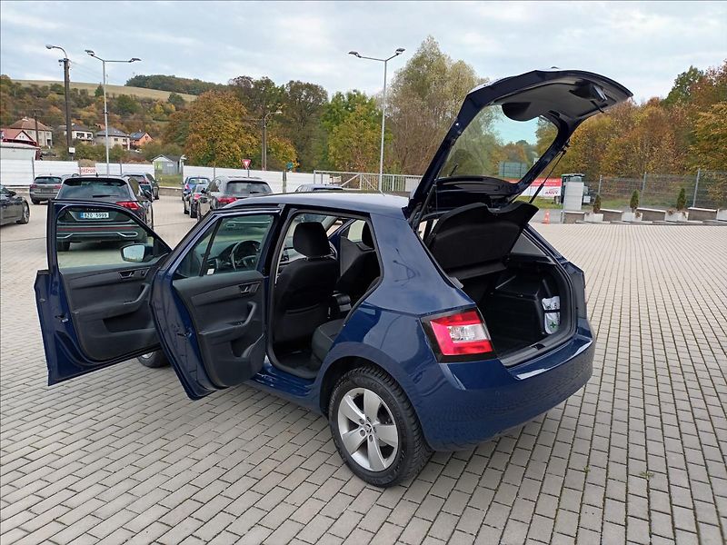 Škoda Fabia 1,0 TSI,81KW,DIGIKLIMA,TEMPOMA - fotka 10 z 35