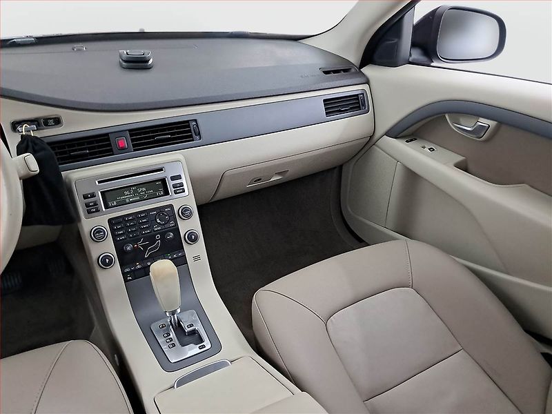 Volvo V70 (2009) 2.4 D, Automat, po STK - fotka 8 z 17