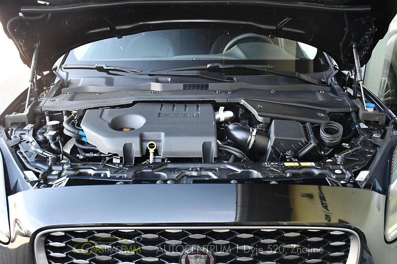 Jaguar E-Pace D165 AWD - fotka 48 z 51