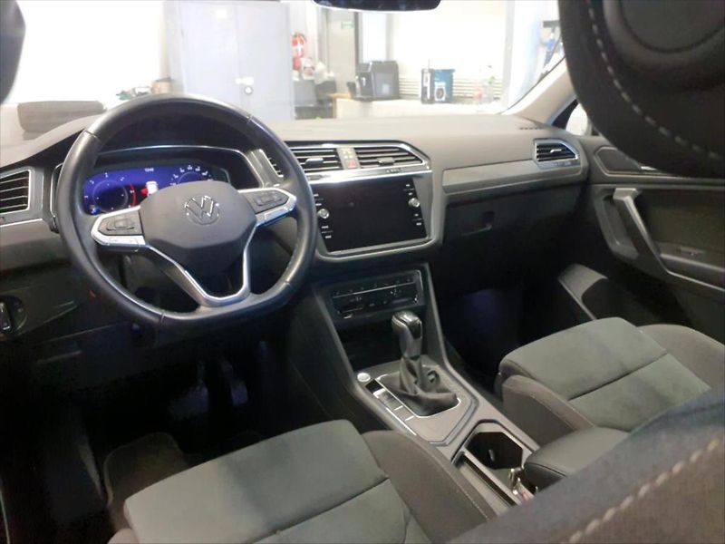 Volkswagen Tiguan Allspace 2,0 TDI TAŽNÉ KAMERA KEYLESS - fotka 3 z 9