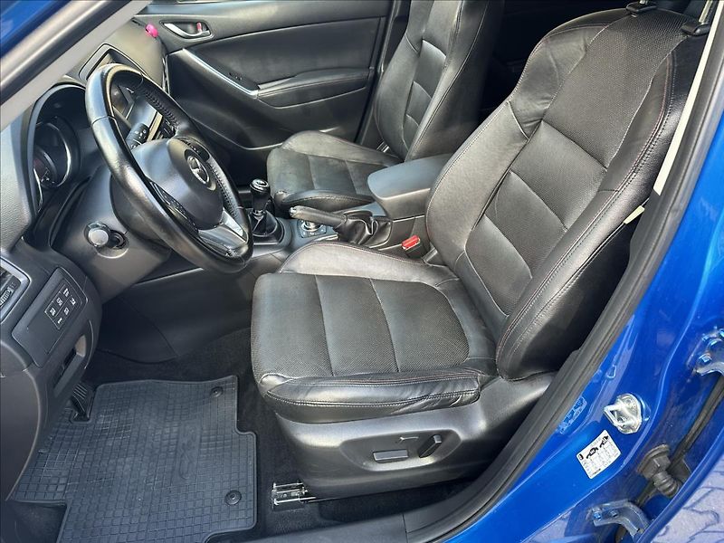 Mazda CX-5 2,0 Sports-Line 4x4 - fotka 12 z 35
