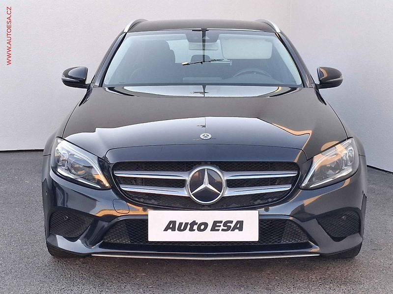 Mercedes-Benz Třídy C (2018) 2.0CDi C220, Avantgarde, AT - fotka 2 z 21
