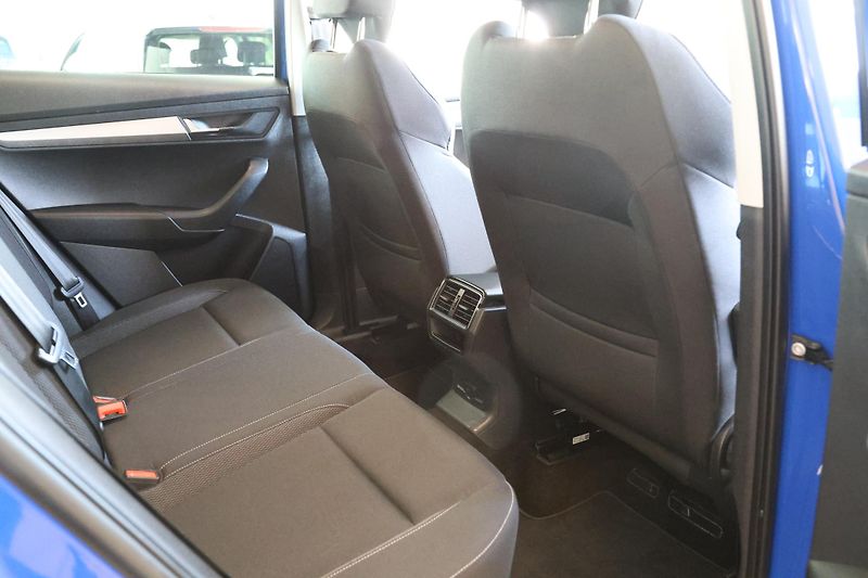 Škoda Karoq (2023) 2.0TDI DSG LED Navi Display  - fotka 20 z 32
