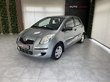 Toyota Yaris 1.0 i ČR 1.MAJ. AC  REZERVACE - náhled 6