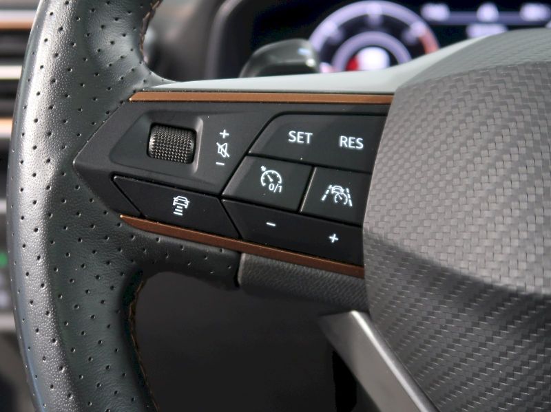 Cupra Formentor (2023) E-HYBRID 1.4eTSI 150KW DSG TAŽ - fotka 25 z 51