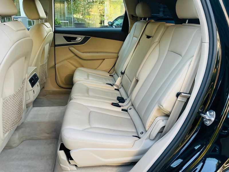 Audi Q7 3.0TDI AUT VÝHŘEV QUATTRO - fotka 36 z 54