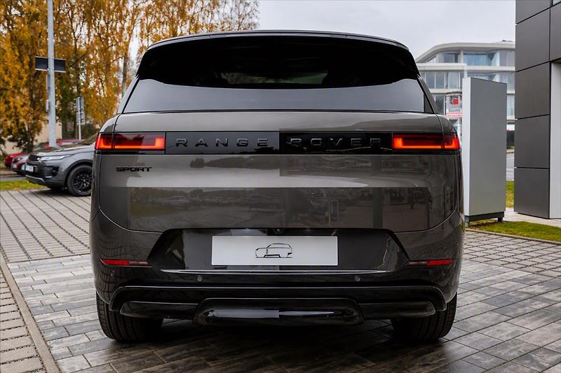 Land Rover Range Rover Sport (2026) 3,0 P460e DYNAMIC SE PHEV - fotka 4 z 39