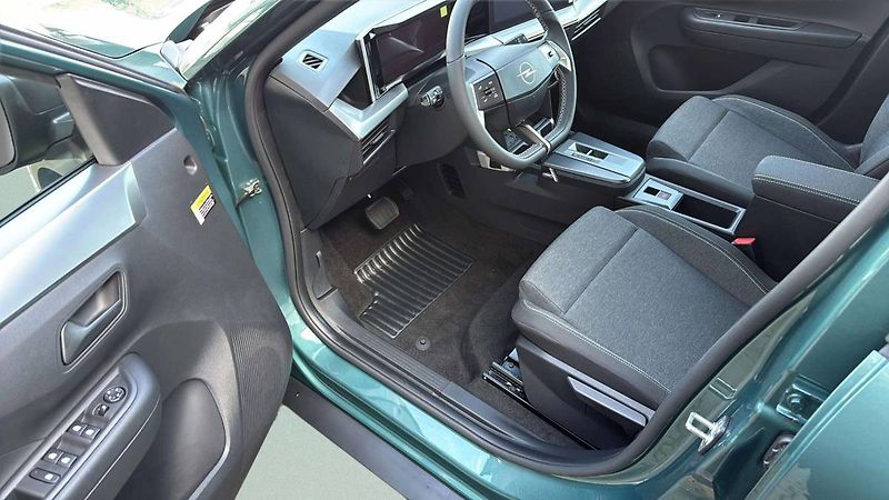 Opel Frontera (2026) Edition Hybrid 1.2 TURBO (81kW - fotka 14 z 24