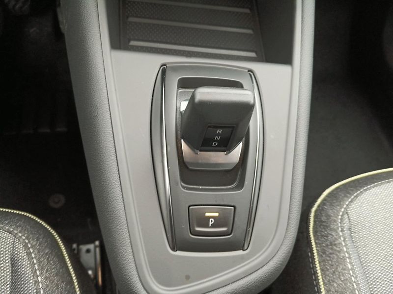 Renault Captur (2026) techno mild hybrid 140 EDC - fotka 17 z 24