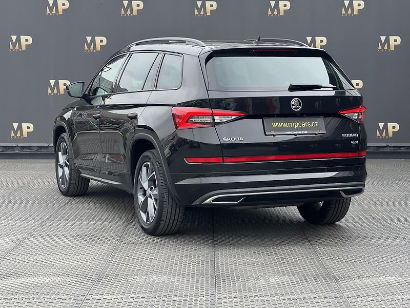 Škoda Kodiaq (2018) 2.0TSi DSG SportLine, 4X4, RZV - fotka 7 z 54