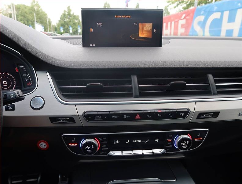 Audi Q7 (2016) S-Line 3.0 TDI - fotka 12 z 30