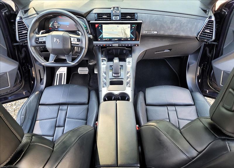 DS Automobiles DS7 Crossback 1,6 Louvre PHEV,4x4,220kw,LED - fotka 20 z 50