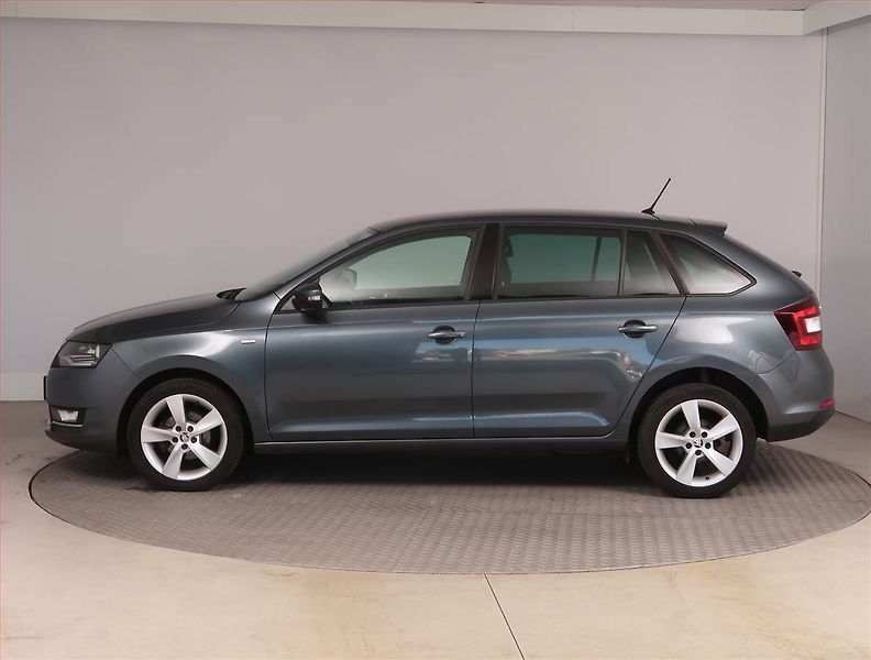 Škoda Rapid (2018) Spaceback 1.4 TDI, Xenony - fotka 3 z 16