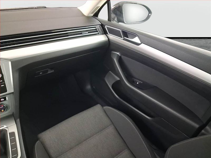 Volkswagen Passat (2017) Comfortline 2.0 TDI - fotka 8 z 20