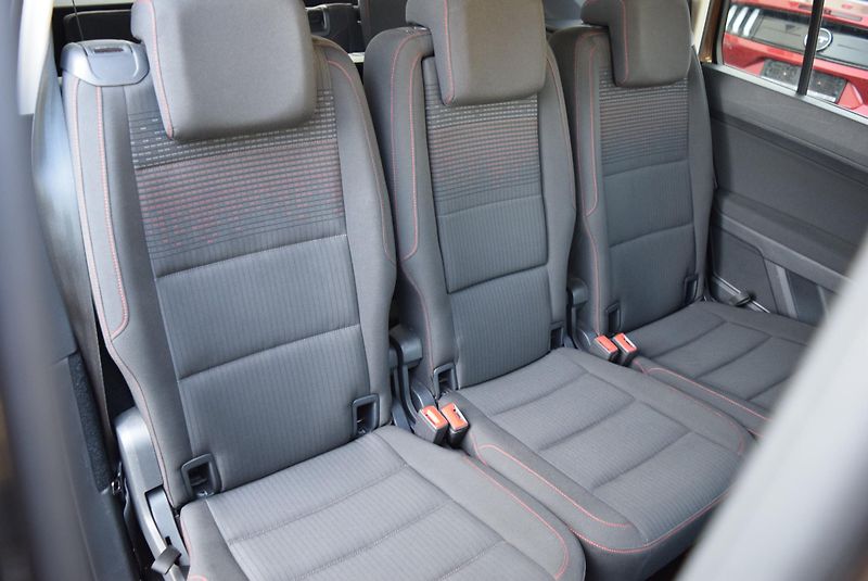 Volkswagen Touran (2018) 1.4TSI 110kw COMFORTLINE 7MÍST - fotka 47 z 51