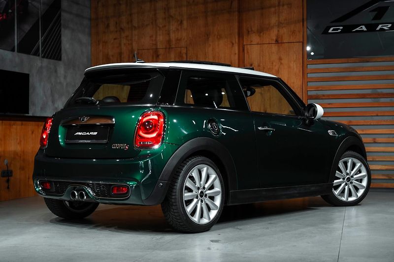 Mini Cooper S - fotka 19 z 20