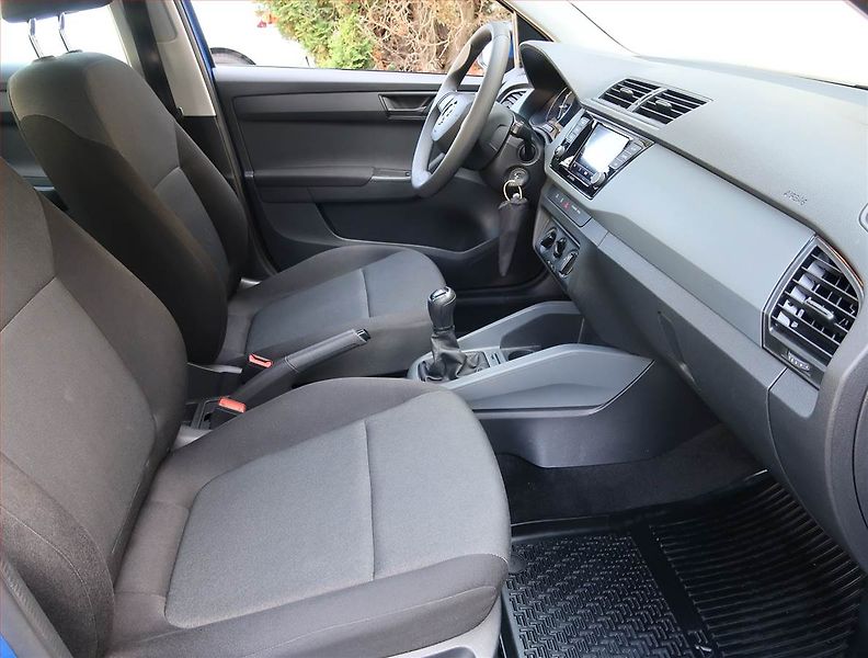 Škoda Fabia (2021) 1.0 TSI, Serv.kniha - fotka 9 z 16