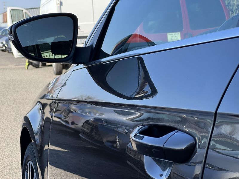 Volkswagen Passat 2.0TDi 103kw DSG odp. DPH - fotka 45 z 48