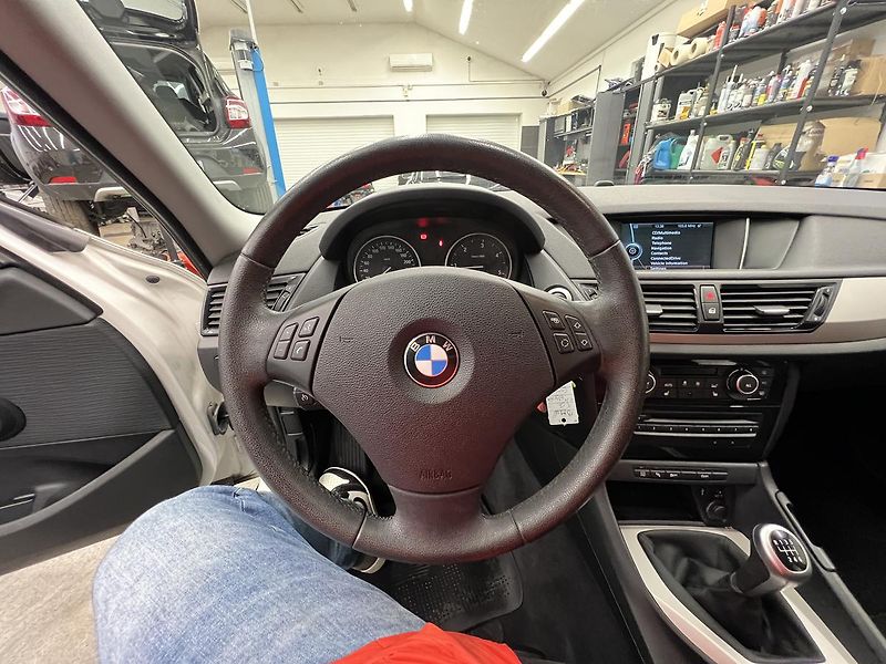 BMW X1 E84 18D 2.0D 105kW - fotka 7 z 15