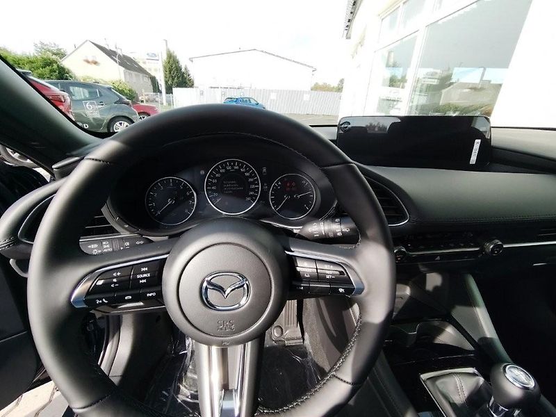 Mazda 3 (2026) 2,5 140 PS, Center-line - fotka 7 z 25