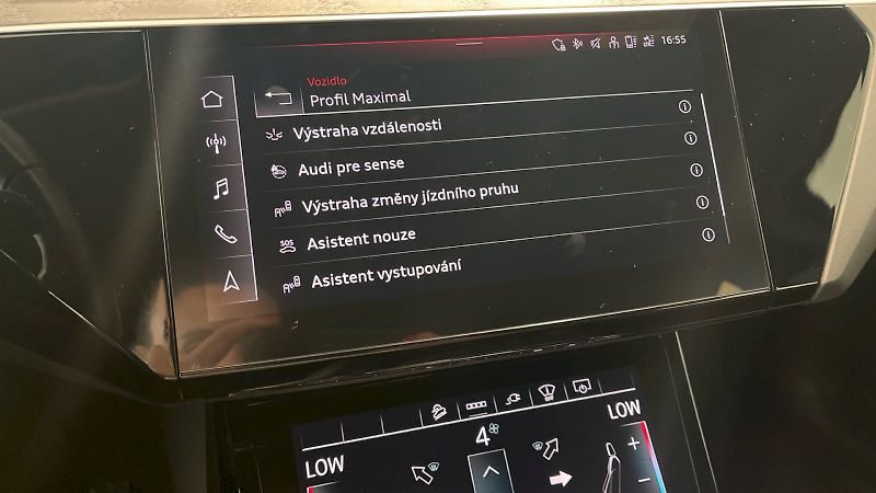 Audi e-tron (2022) S line quattro 55 electric 300 - fotka 28 z 32