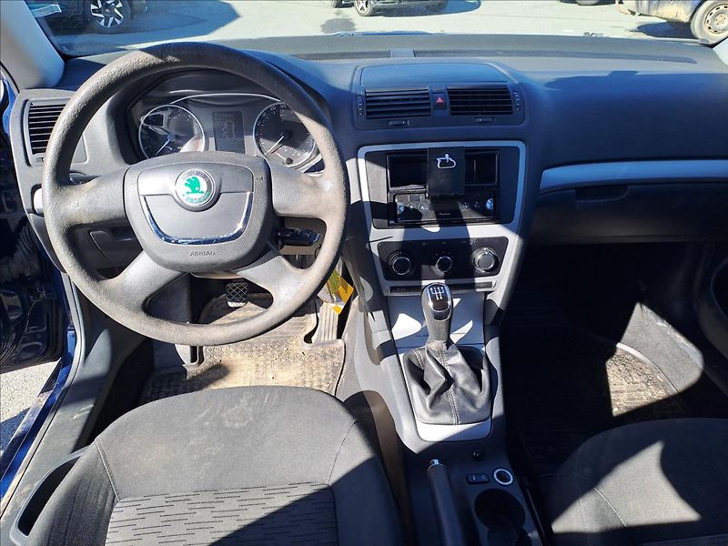 Škoda Octavia 1,6 TDI - fotka 9 z 13