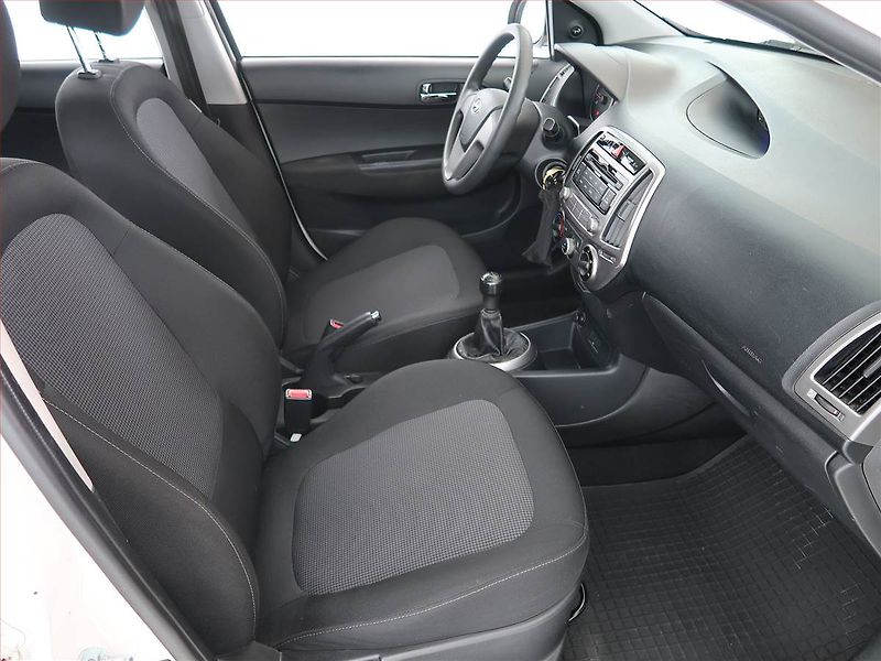 Hyundai i20 (2013) 1.2, Eko.zaplacen, nová STK - fotka 9 z 15
