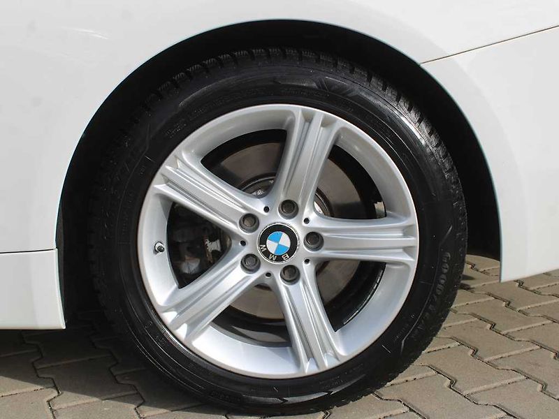 BMW Řada 4 430d - fotka 17 z 20