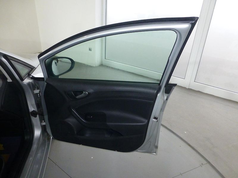 Seat Ibiza (2013) 1,2i-KLIMATIZACE*5DV**PARK.SEN - fotka 14 z 20